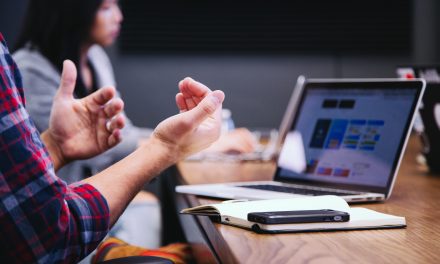 AI Tools for Small Online Retailers: Enhancing E-commerce Efficiency